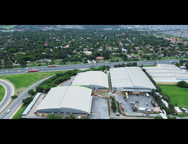 4,286M² WAREHOUSE TO LET IN LONGMEADOW